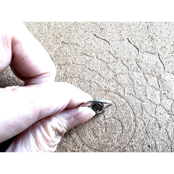 Silver Heart Shape Diamond Ring Size 7 - Picture 8 of 8